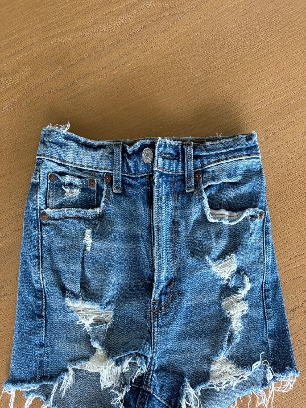 Abercrombie Denim Mom Short High Rise